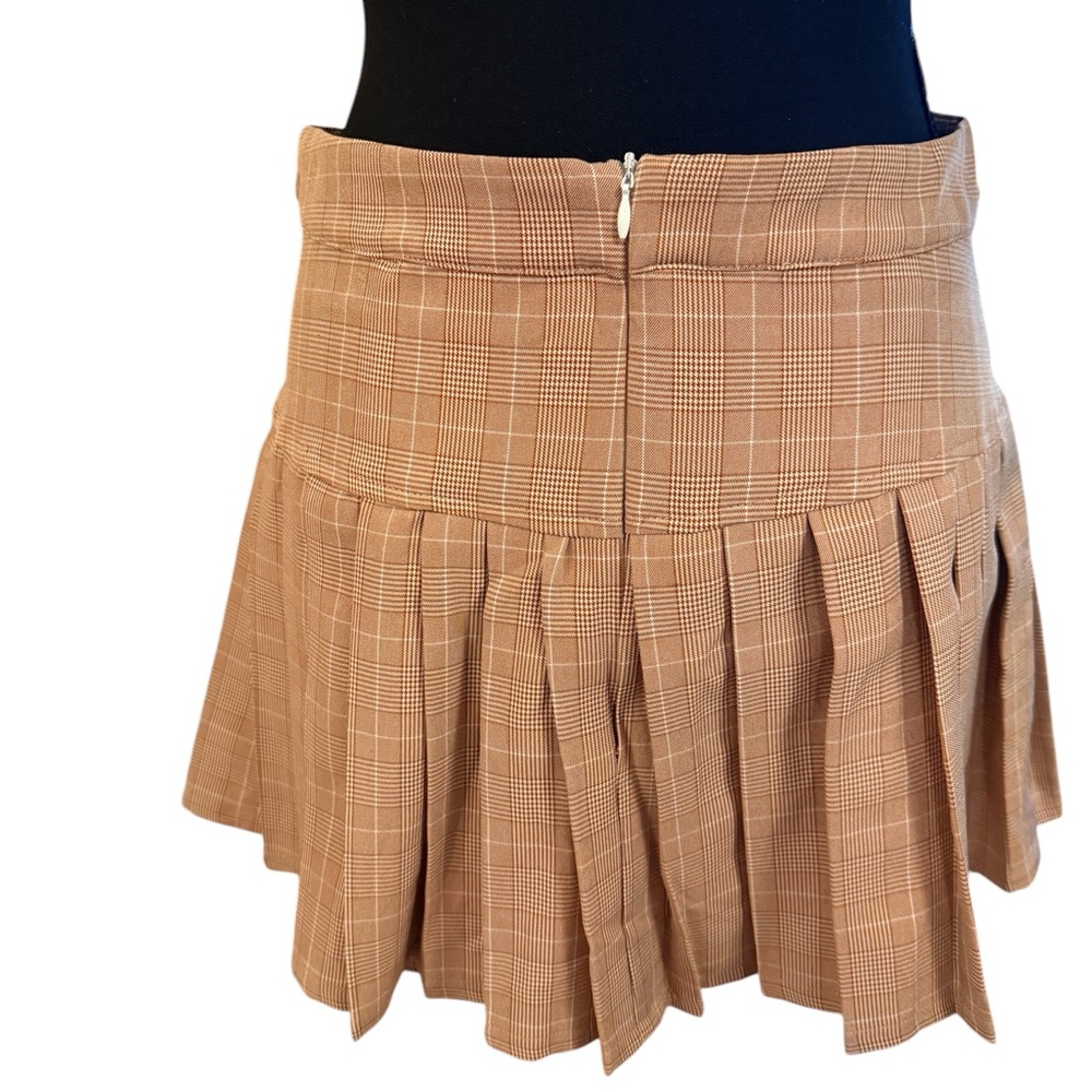 Altar’d State Skirt/Skort Mini w/pleated back detail.Plaid. Medium. Preppy